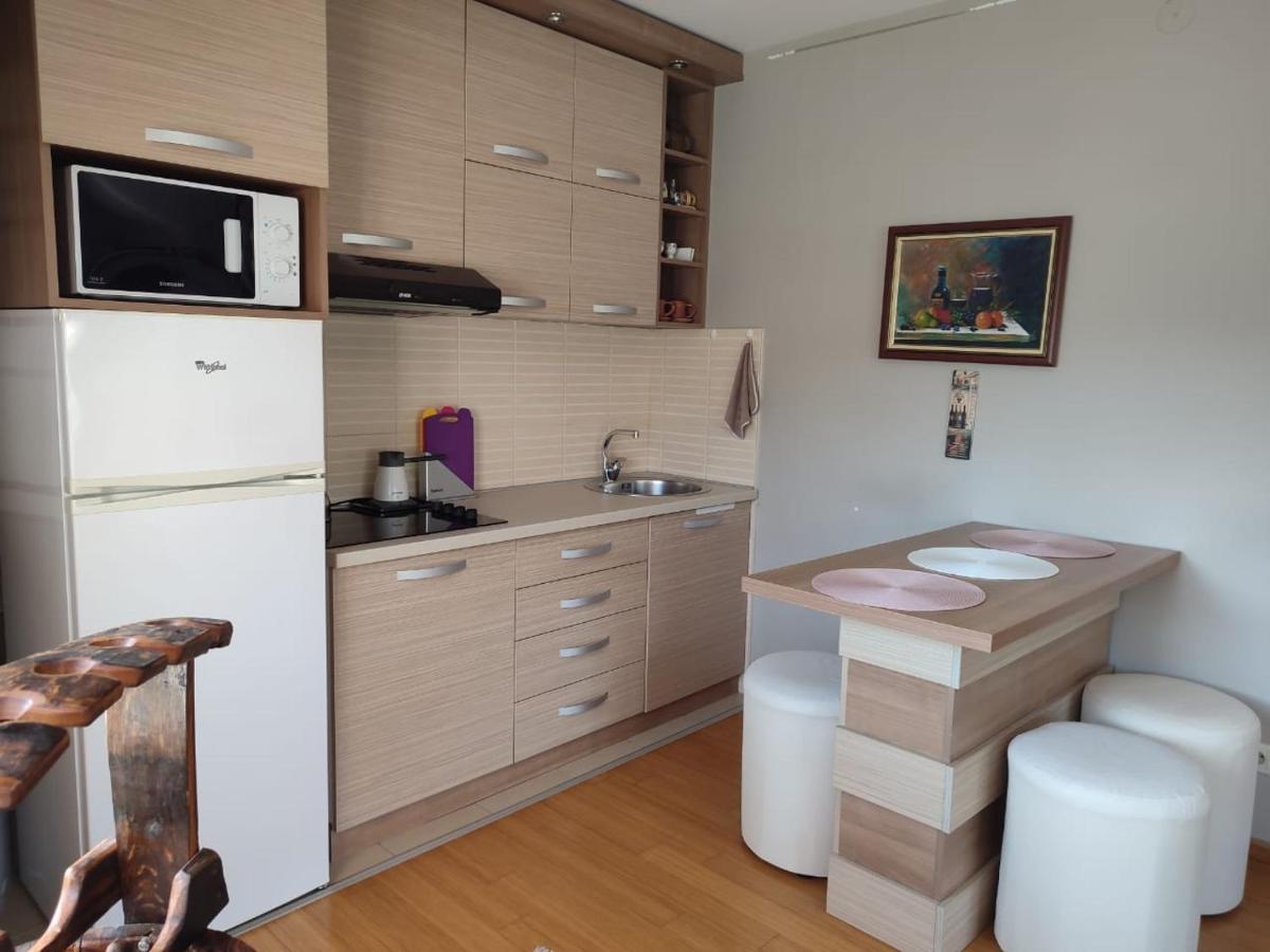 Apartman Lux Sneznik Vrnjačka Banja Exterior foto
