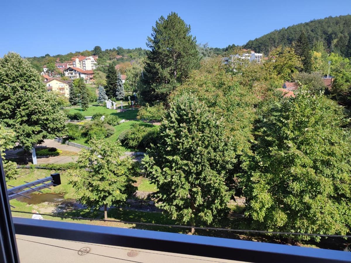 Apartman Lux Sneznik Vrnjačka Banja Exterior foto