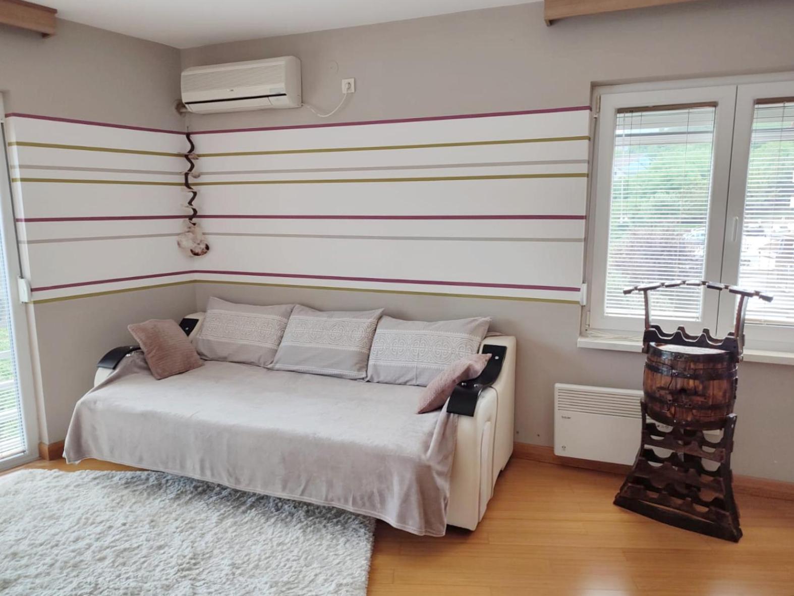 Apartman Lux Sneznik Vrnjačka Banja Exterior foto