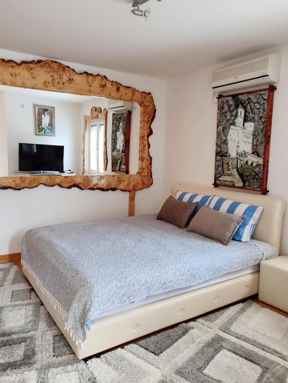 Apartman Lux Sneznik Vrnjačka Banja Exterior foto